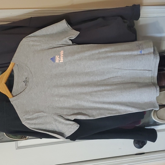 addias tennis nyc tee - Picture 1 of 6